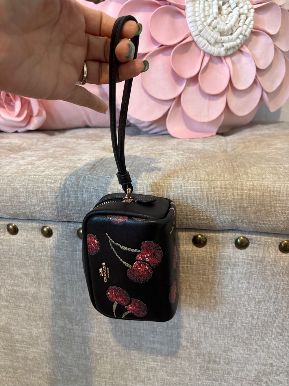 Coach cherry 🍒 mini case - Picture 5 of 5